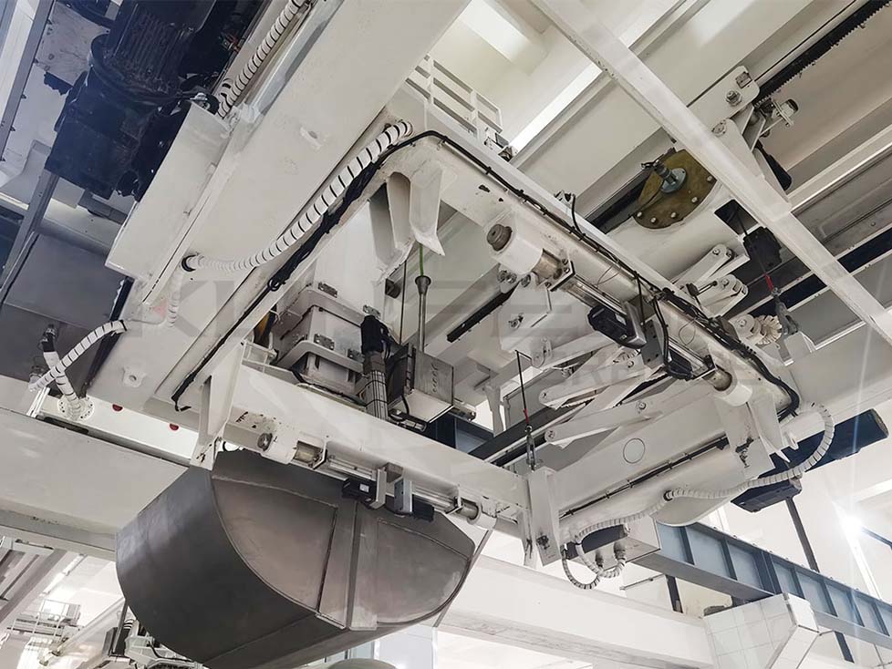Clean room double beam bridge crane in semiconductor industry
