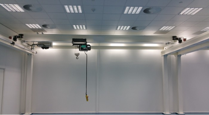 Cleanroom electric hoist crane