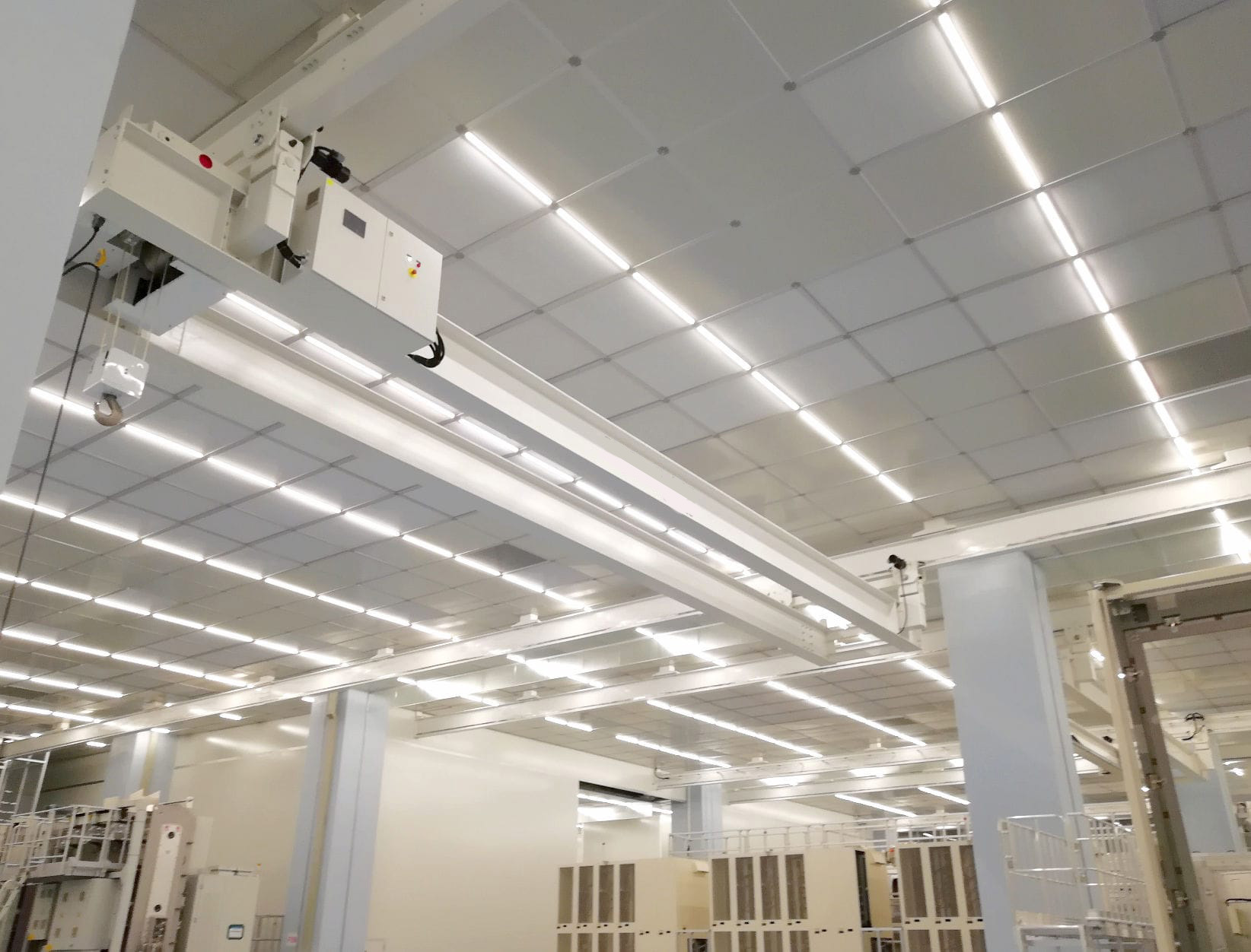 Semiconductor clean crane