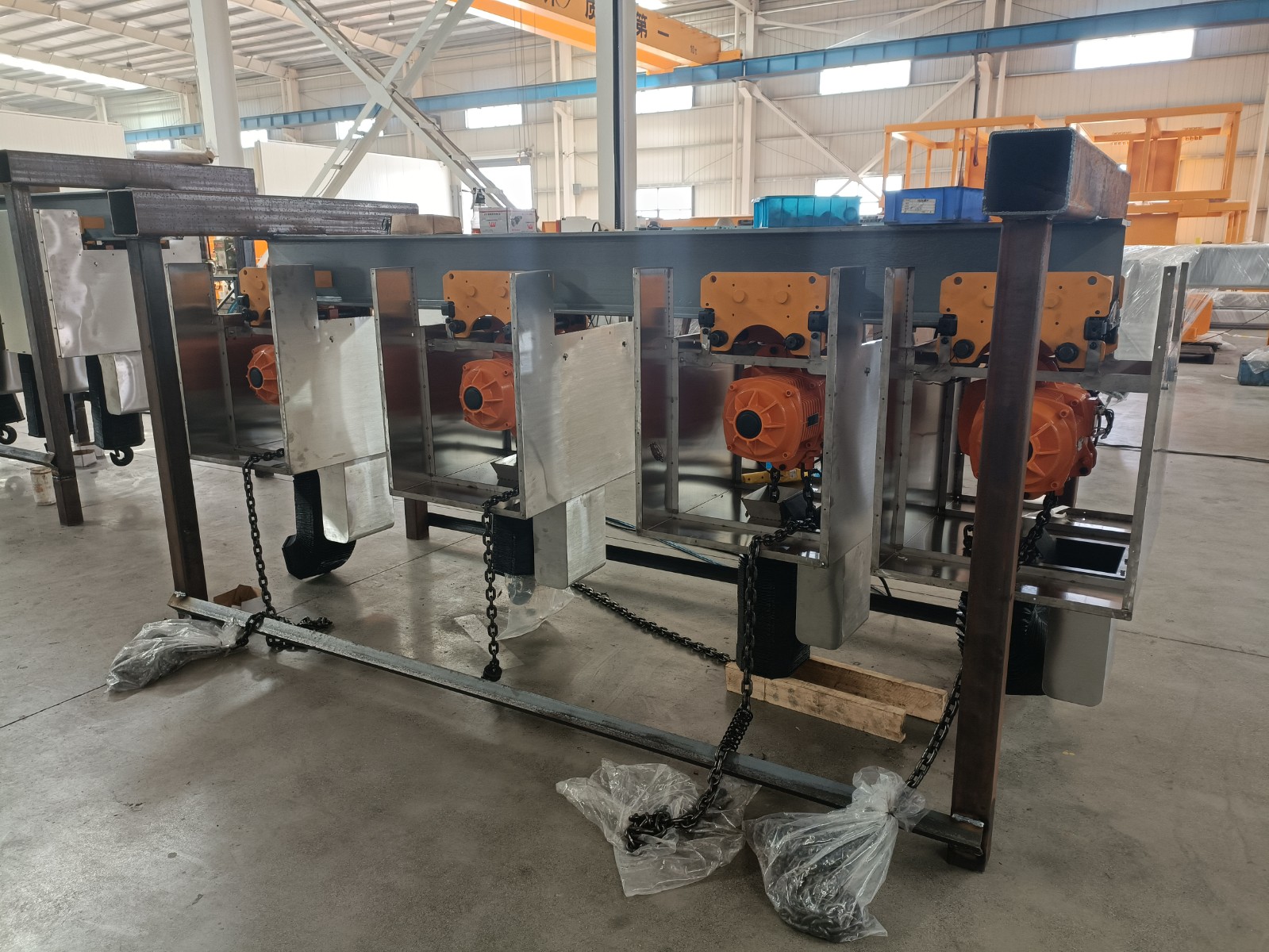 Cleanroom chain hoist