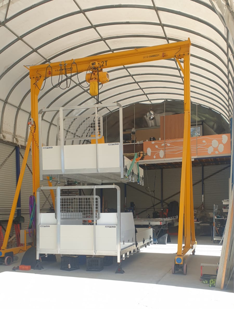 2T mobile gantry crane