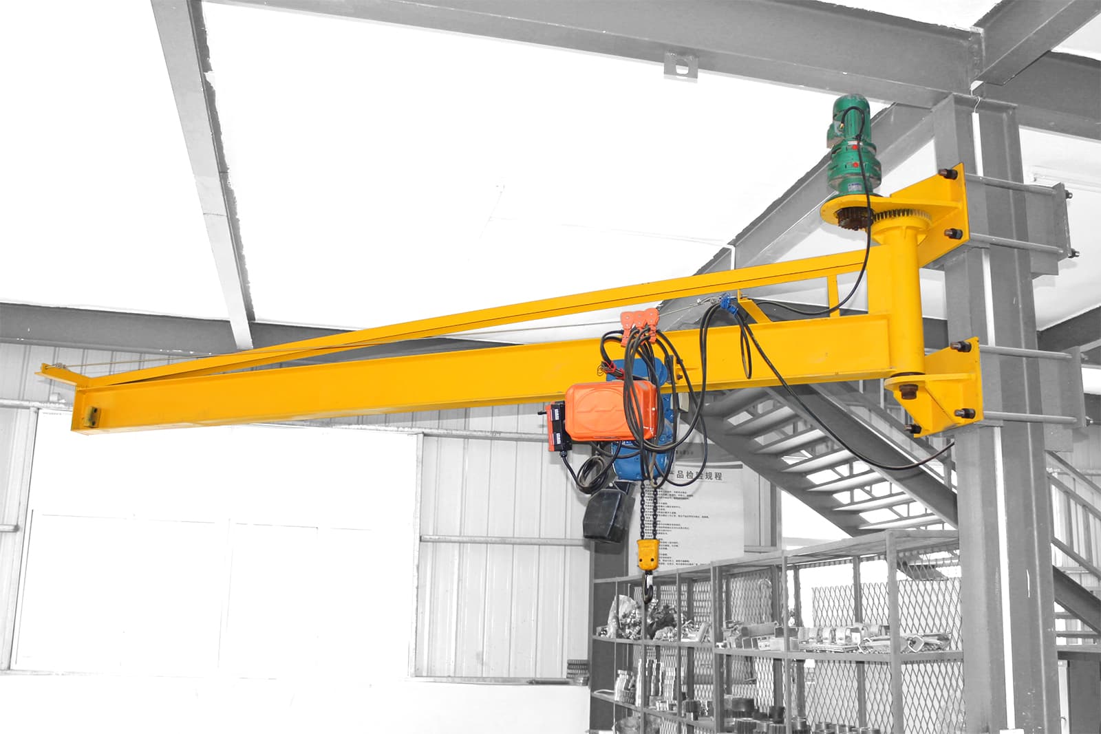 180° wall-mounted jib crane