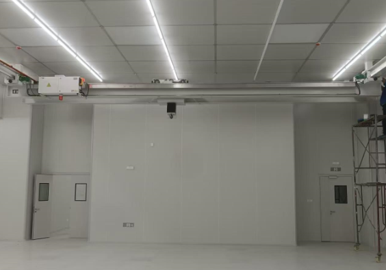 Cleanroom lifting solution