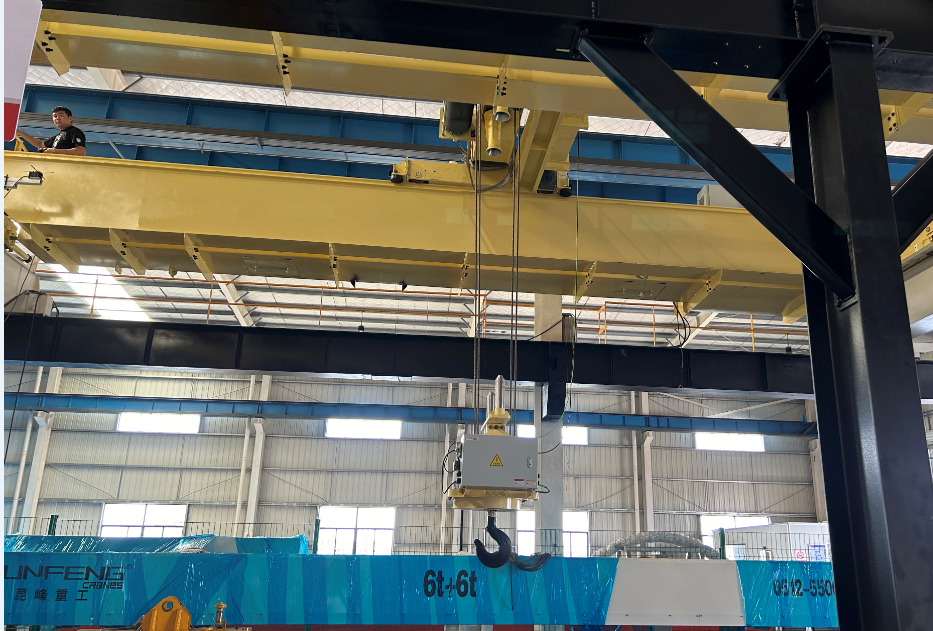 Double girder top-running overhead crane