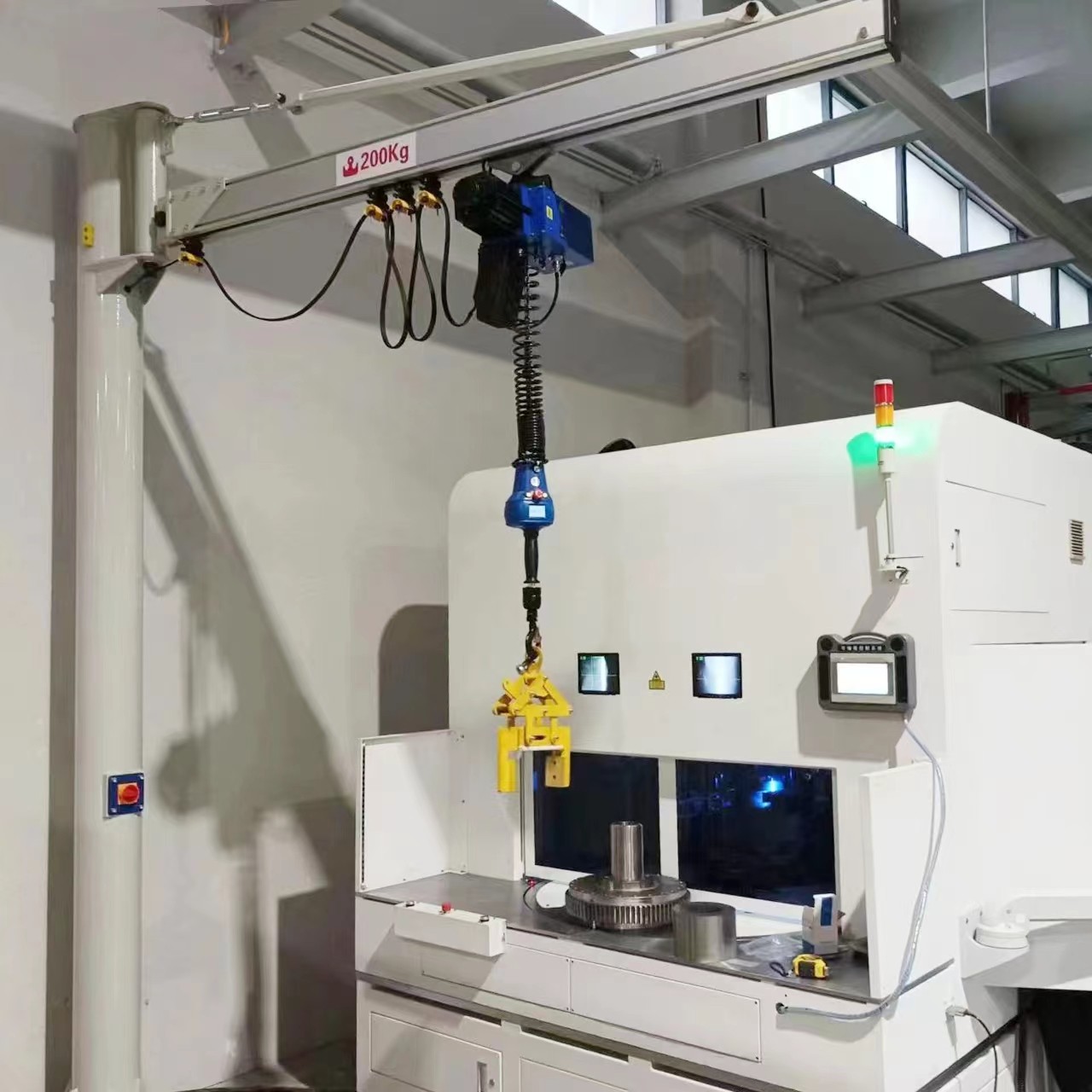 Light column jib crane