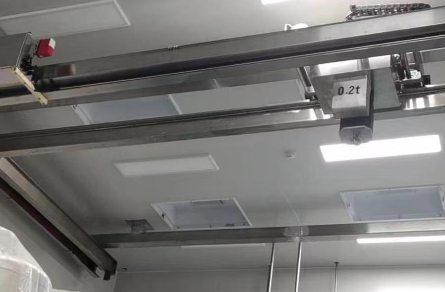 Lightweight cleanroom bridge crane