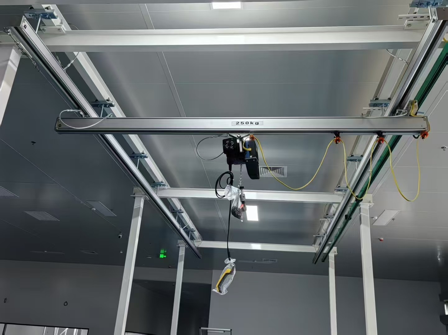 KBK Light Rail Workstation Crane System